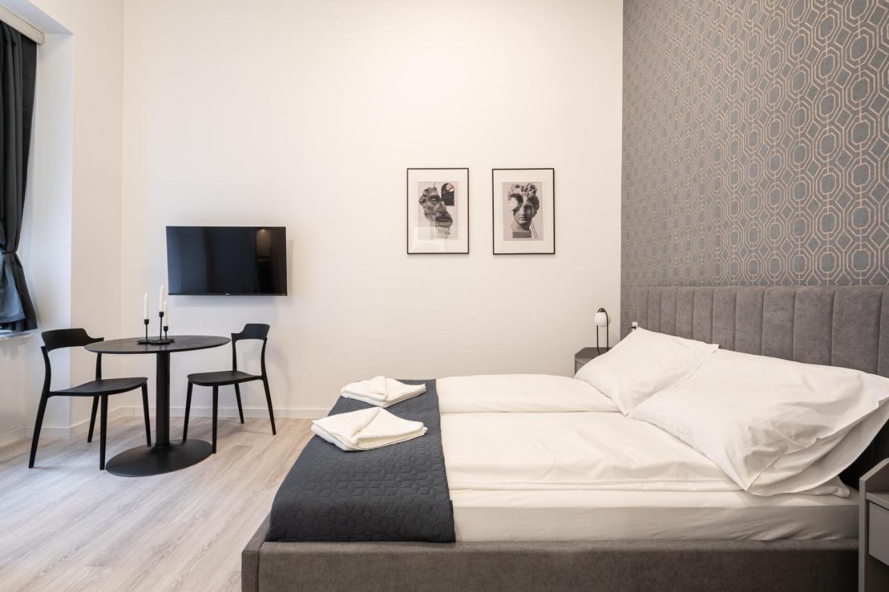 D48 - Central Boulevard Residence - Best Location By Bqa 布达佩斯 外观 照片