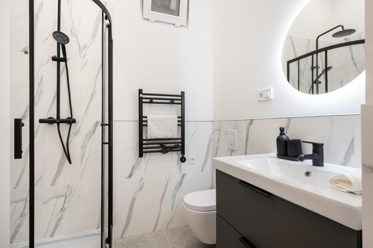 D48 - Central Boulevard Residence - Best Location By Bqa 布达佩斯 外观 照片