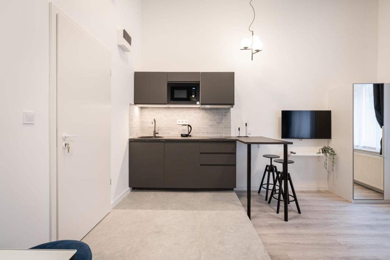 D48 - Central Boulevard Residence - Best Location By Bqa 布达佩斯 外观 照片