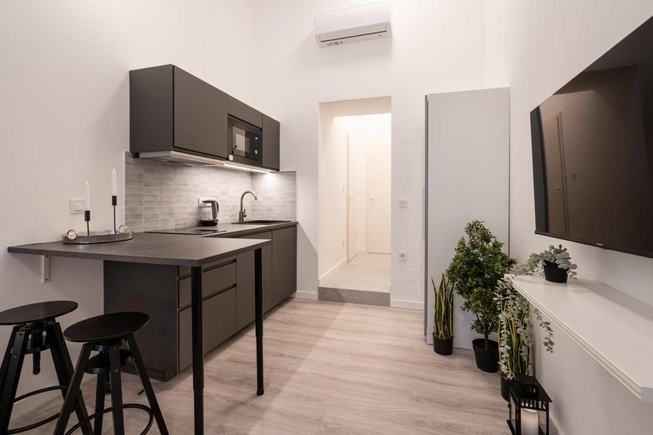 D48 - Central Boulevard Residence - Best Location By Bqa 布达佩斯 外观 照片
